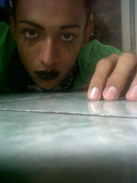 Littleadriel tweet picture