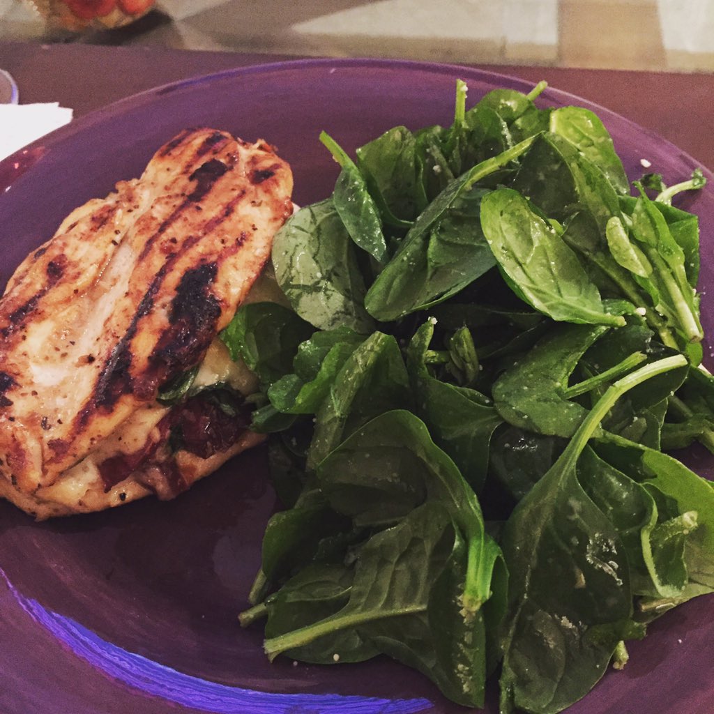 dipaularose's tweet photo. Chef Rose is back! ππΉπ΄#backinaction #roseskitchen https://t.co/NPAuqIm5NN