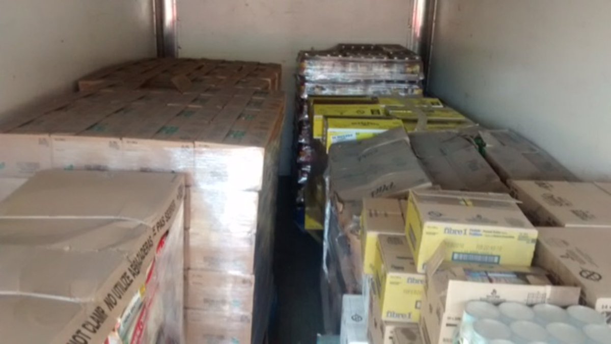 ABGMontreal's tweet photo. Pat Dames has encouraged staff to donate 1000+ boxes of cereal so far! #GivingTuesday #abggivesback @goavisbudget! https://t.co/E6I0VdttSw