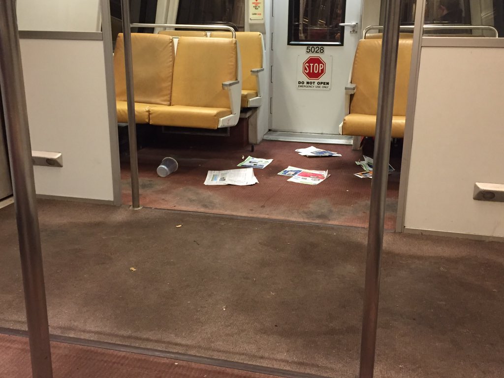 ElieRudd's tweet image. Have I nvr noticd how dirty @wmata is bcz its alwys packed? This is disgusting! #dmv #dcmetro #datcarpet #newnew