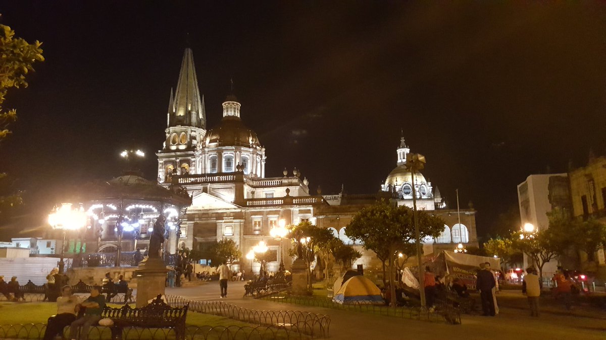 BitacoraG's tweet photo. Vimos Guadalajara y su vida nocturna https://t.co/PmTK3LdRIH