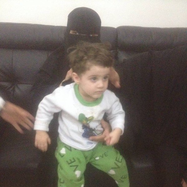 twasulnews's tweet photo. أحدث صورة للطفلة #جوري_الخالدي بعد العثور عليهاوالقبض على الخاطف
تفاصيل أكثر ⬇️
https://t.co/B3ksWnlaJj 

 https://t.co/JXFg5fFIGP