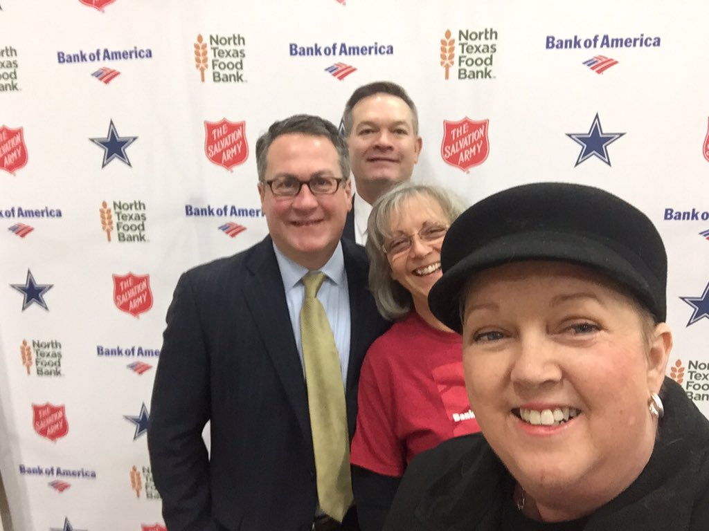JanPruitt's tweet photo. @ntfb @BankofAmerica @BreidenbachG @dallascowboys THANK YOU 4 packing 5500 boxes of food 2day! https://t.co/RG9Vo9wrpa