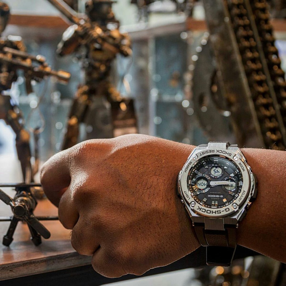 MotisAccess's tweet image. #STEELworks as hard as it plays. Check this beauty out in store. 😍 @GShock_Ca instagram.com/p/-xj_vrSh4o/