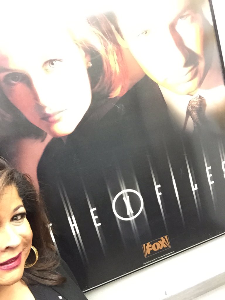 ClariceFox4's tweet photo. The Truth Is Out There & in our FOX4 elevator #XFilesFOX #january https://t.co/8cqfKRTvML