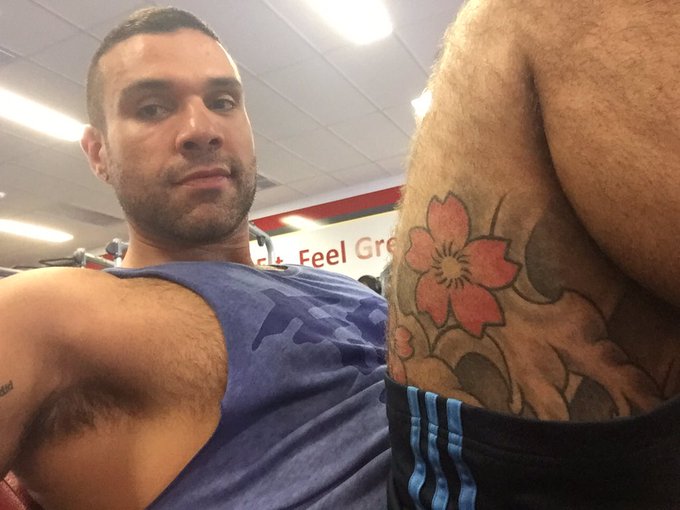 18k followers ! Let's party, big kisses from the gym! https://t.co/3slAB3ZbGx<a href="/tag/madrid"class="tags"><span>#madrid</span></a>