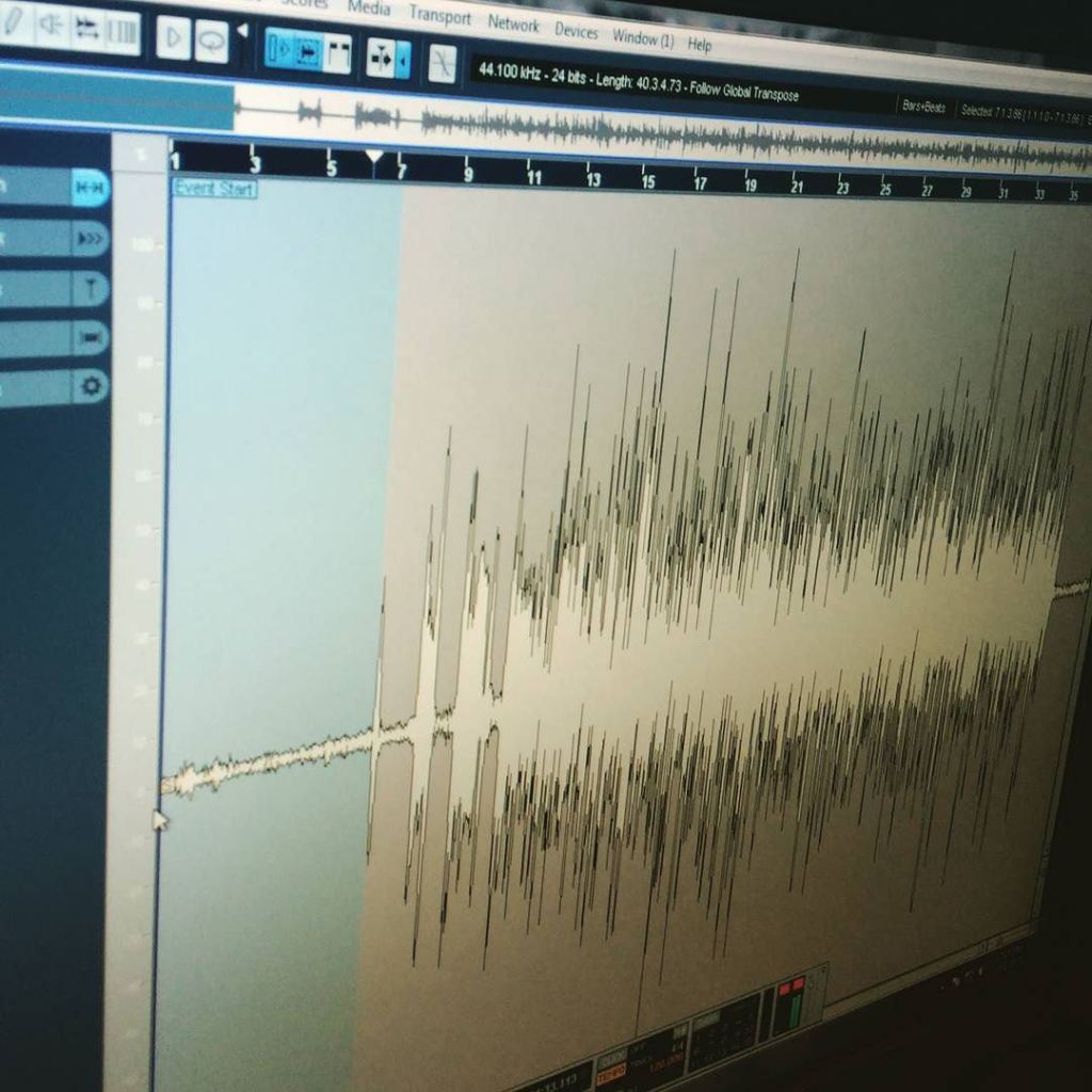 jordonslaght's tweet photo. Learning more & more about #nuendo4 #homestudio #Mbox2 #beatsbydre #recordingstudio… https://t.co/Ydp5UkRp7I https://t.co/auwwYSPICb