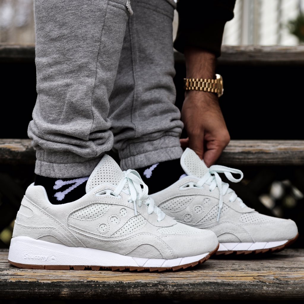 off white saucony
