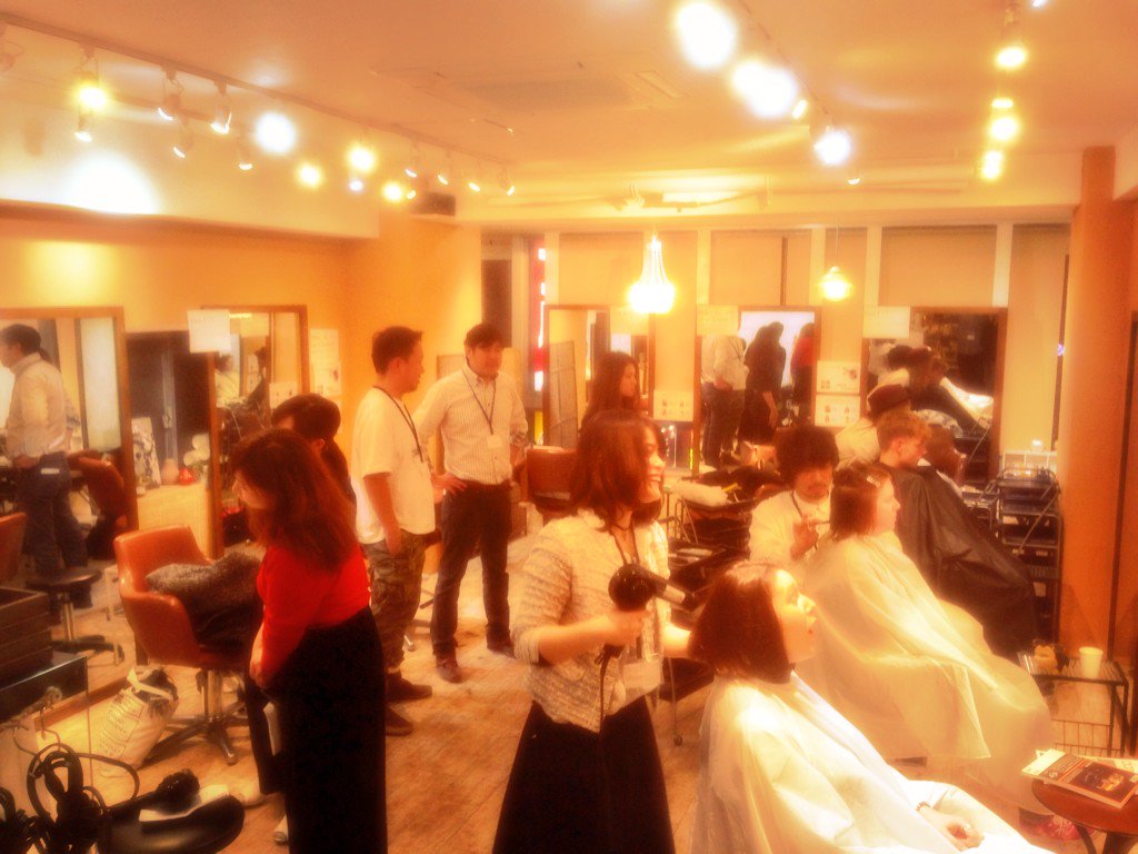 jobeauty2015's tweet photo. 【勉強会情報】勉強会の予定などは、以下のフェイスブックグループにご参加頂けるとご自由に見れます。現在も多数の美容師様にご参加頂いております。
https://t.co/g9qyojWuws https://t.co/rl2Uh4hzN4
