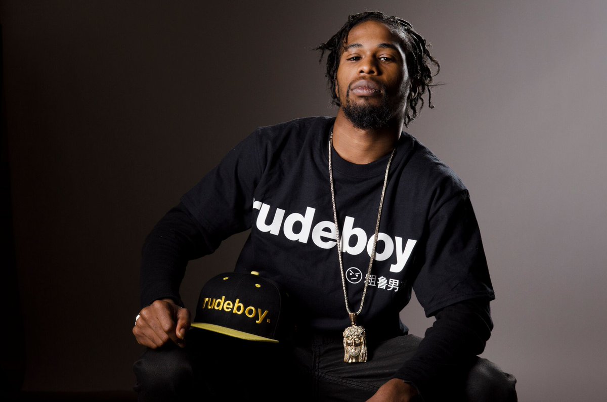 Julz_Crown's tweet image. #rudeboymodel #BostonStrong #3Kingz #regalMteam #Runaway featuring @KenoNocturn