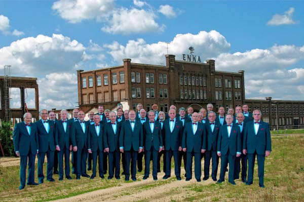 Vrijdag 4 dec. 15.00 uur opening expo '90 jaar ENKA Mannenkoor'. Zij geven ook een miniconcert. Iedereen is welkom.