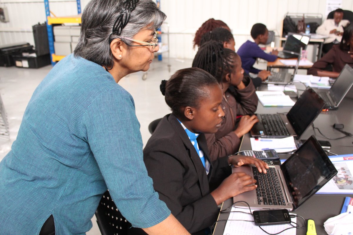 wisee_015's tweet photo. We have given women the opportunity to be energy professionals and entreprenuers  @JulieGichuru @CarolineMutoko https://t.co/RoZgYugkf1
