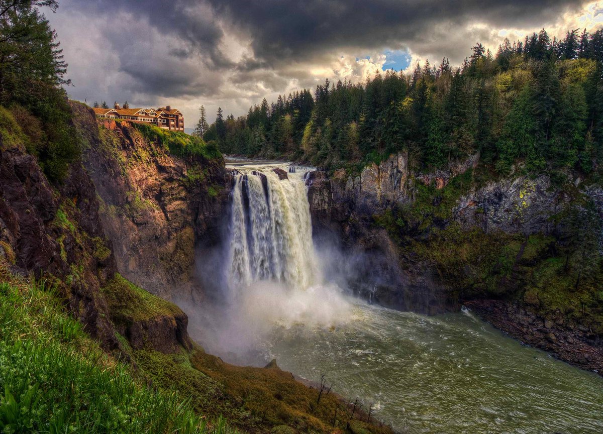WestCoastPosts's tweet photo. Snoqualmie Falls, Washington https://t.co/lVOMOB5V33