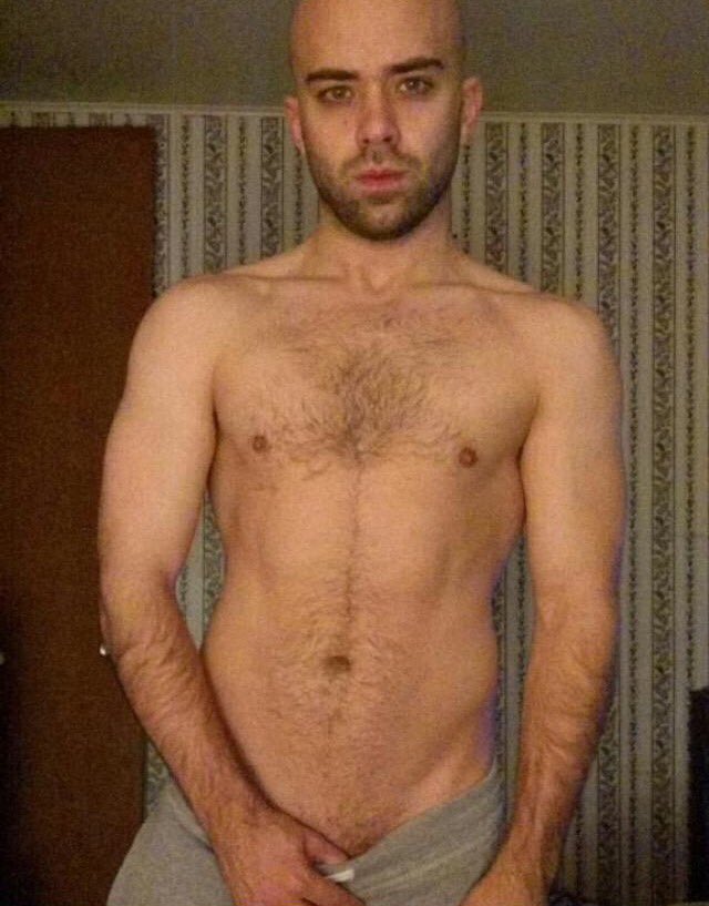 nadawon90's tweet photo. Feeding me in 15. Gotta love straight guys that get horny after their gf goes home! #StraightGuyCock #NoGagReflex https://t.co/4ElwV9Q7C6