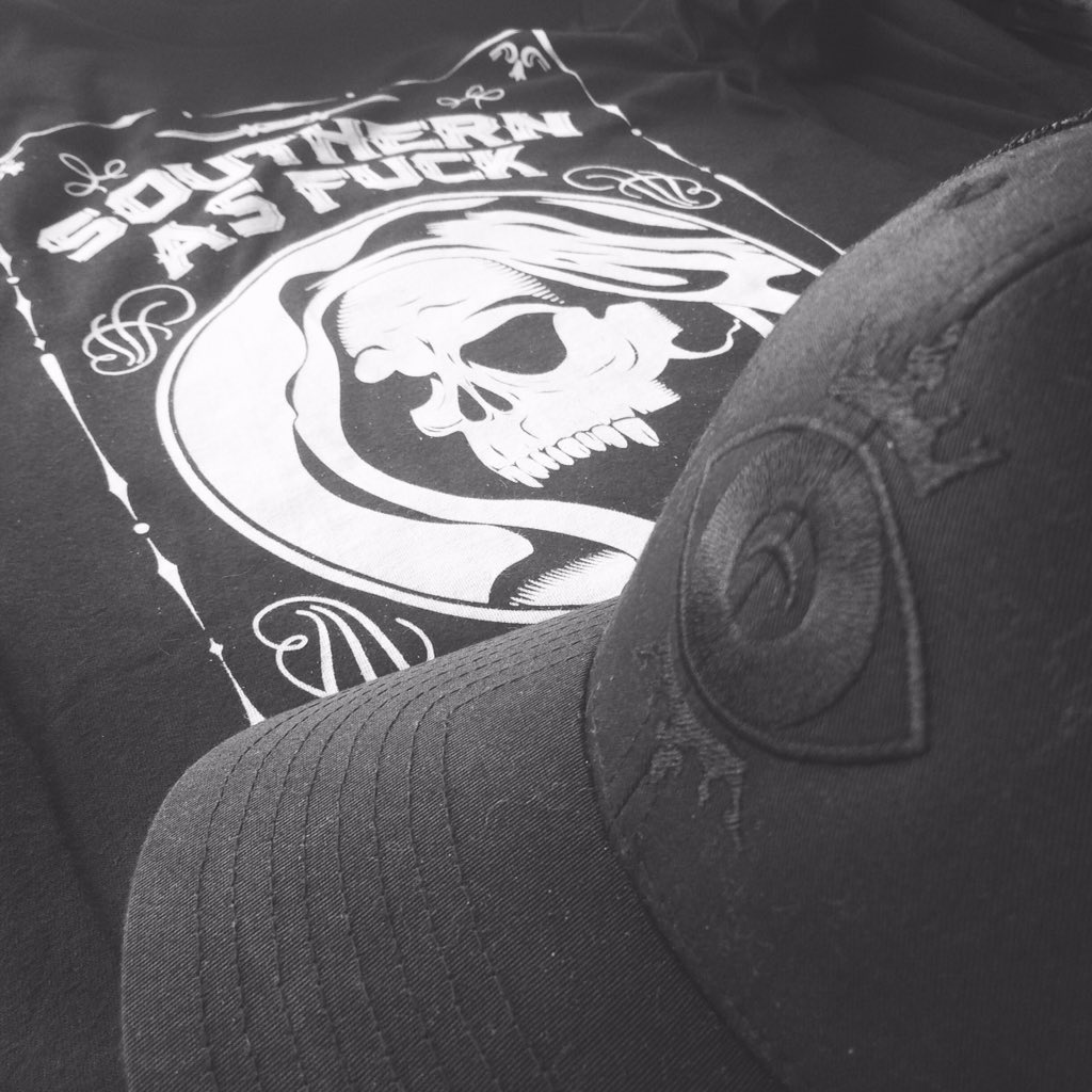 KNSchad's tweet photo. Evoke. #southernasfuck #saf #kingsneversleep #SAFfamily #atlanta #apparel #streetwear #hats #tshirts #south https://t.co/nzxigErM0I