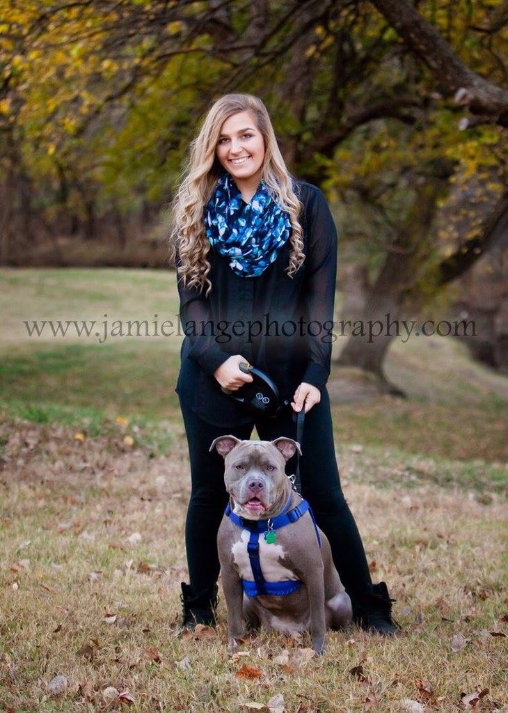 _hearnedoggs's tweet photo. Check me out! Thanks, @Lange_Photo! #samson #pitbull #pitbullsoftwitter #dontbullymybreed # https://t.co/eeTDzfzCrJ