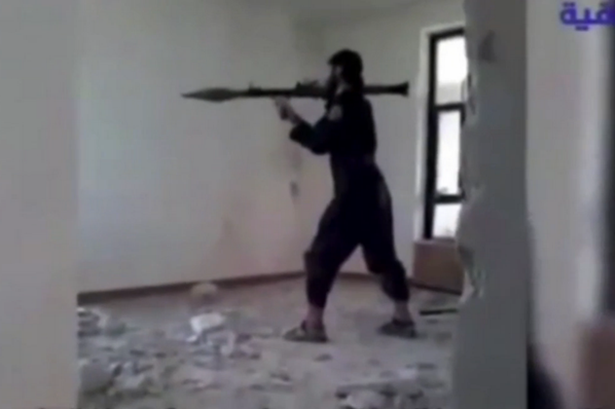 news24tvchannel's tweet photo. रॉकेट दागते वक्त ISIS का आतंकी ढेर #graned #blow #on #isis #terrorist #whlie https://t.co/I3qyDKVGGJ https://t.co/Td4Uwf0IOy