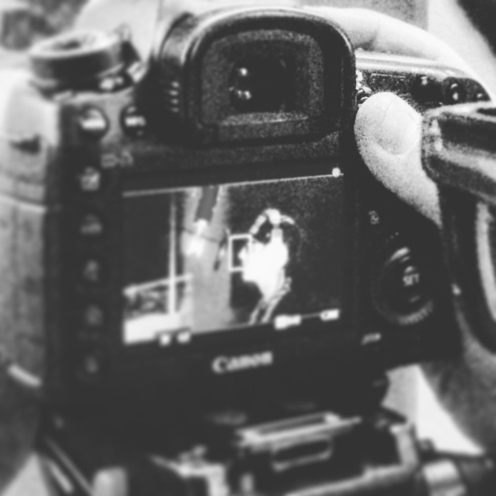 ProdChic's tweet photo. Devenez la star d'un clip original, un scénario unique entouré d'une direction artistique. C'est ça aussi #Chicprod https://t.co/CW5JvI69Qn