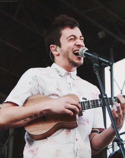 HAPPY BIRTHDAY TO THE ONE AND ONLY TYLER JOSEPH 