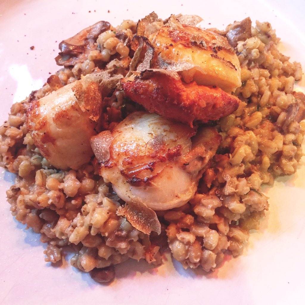 Ks_Hungry's tweet photo. Great dish #scallop #barley #risotto @LondonGrind #londonfood #topcitybites https://t.co/KhwjJWusJX