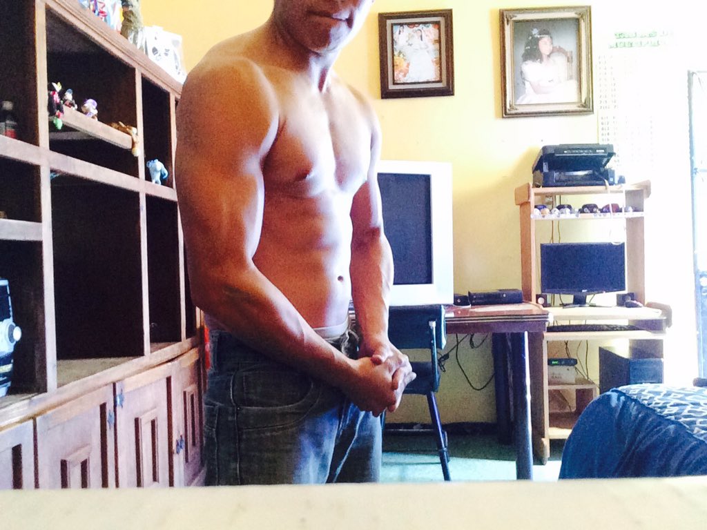 Oscarbenassi15's tweet photo. Vamos por buen camino #gym https://t.co/lWWxif4ngr