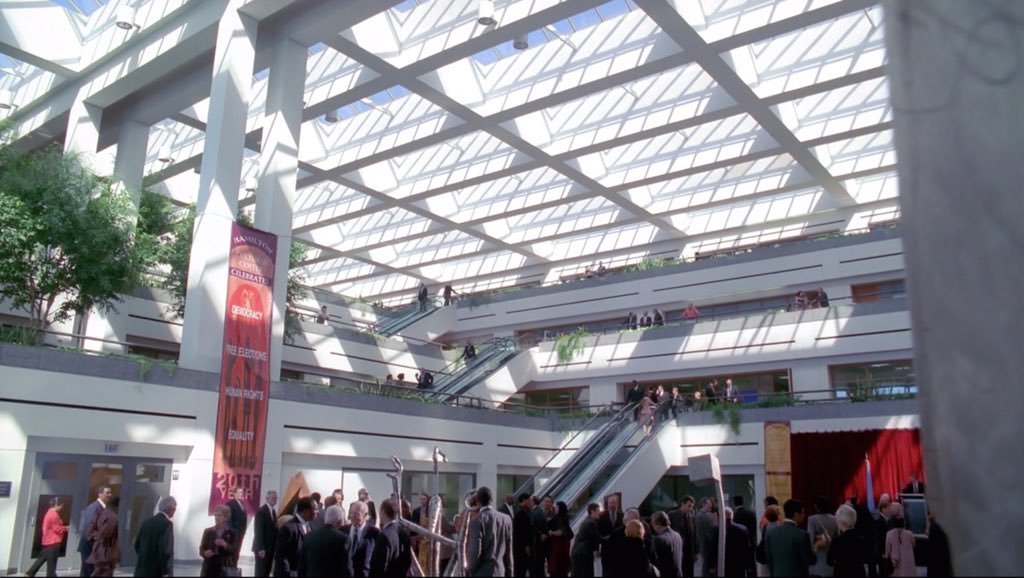 Annie_Devine's tweet image. innocently watching a show on Netflix and having UHall pop up is the #1 real world @LMUproblemz @BONESonFOX