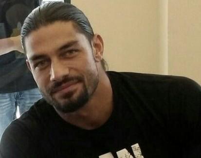 LeeshaNDessy's tweet photo. #Roman #HowCanUNotLuvThatSmile #ThatFaceThatMan #CheerHim2 @WWERomanReigns @RomannReignsWWE @TheDeannAmbrose https://t.co/oWBa2E1t2I