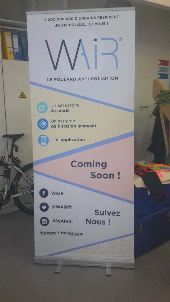 WAIRfr's tweet image. Arrivée de notre tout 1er kakémono ce matin !! By la @cap_stud #excited #readyforCOP21 #airpollution #fashion