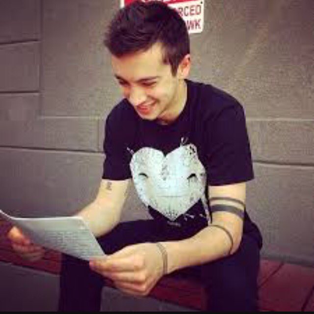 HAPPY BIRTHDAY TYLER JOSEPH!!!!!! 
