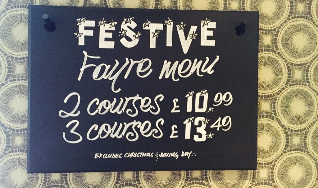 QueensHeadChis's tweet photo. We love XMAS come and book your party with us! @VisitChis @ChisTownTeam @lifeinbromley @WoW_Bromley #Chislehurst https://t.co/MHRkskcP2k