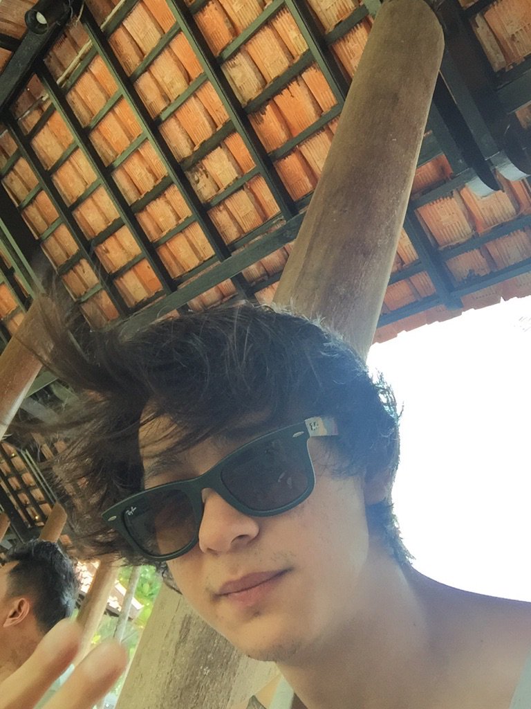 MarcellDarwin's tweet photo. Last day ftv ' duyung mencari cinta ' https://t.co/eEzRMAqPMC