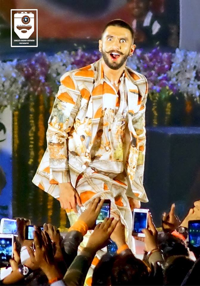 RanveerSingh_RU's tweet photo. [SET-2] Ranveer Singh in Nagpur:) #BajiraoMastani https://t.co/F5rwxAdZF8