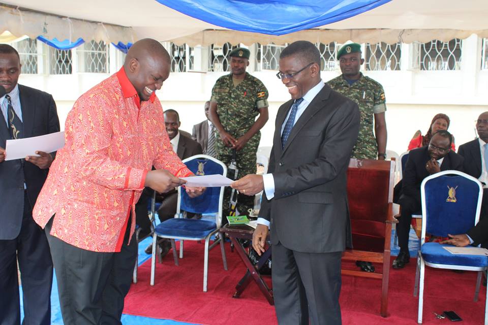 cpmayiga's tweet photo. Katikkiro has officially opened Essuubiryo Zambogo Sacco offices at #Masengere building @BugandaOfficial https://t.co/532wvUBoUD