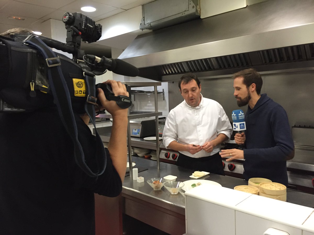 LleidaTV's tweet photo. CafeïnaTour descobreix la història i el nucli antic de #Bossòst i la cuina innovadora del restaurant @er_occitan https://t.co/9T1gfvz3UQ
