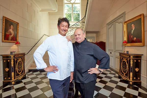 La Grande Maison dp1.fr/actualites/por… via <a href="/photographie/">Photographie</a> <a href="/arnaudguichard/">Arnaud Guichard</a> #Bordeaux #restaurant