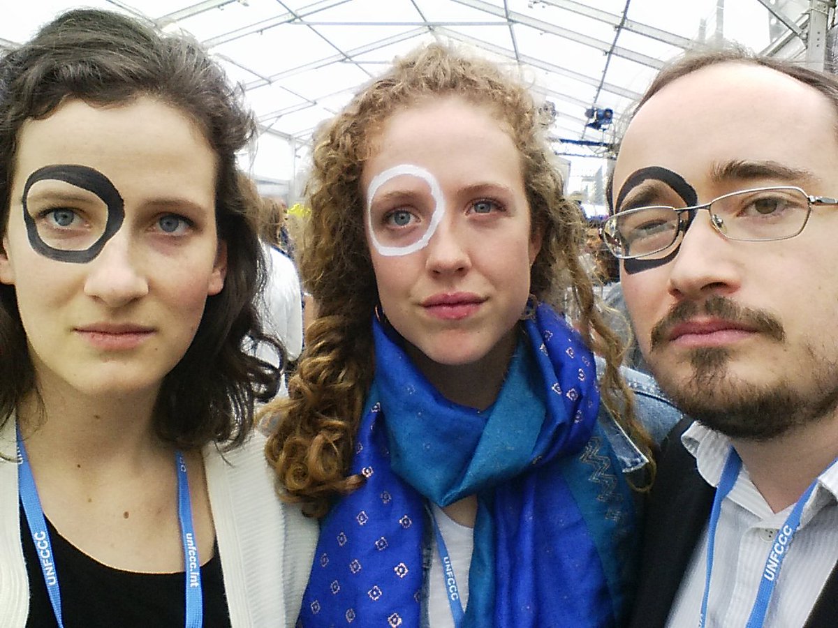 .<a href="/CYD_DJC/">CDN Youth Delegation</a> dels at an action calling for #zeroby2050. <a href="/JustinTrudeau/">Justin Trudeau</a>, Canada needs to support <a href="/TheCVF/">Climate Vulnerable Forum</a>!