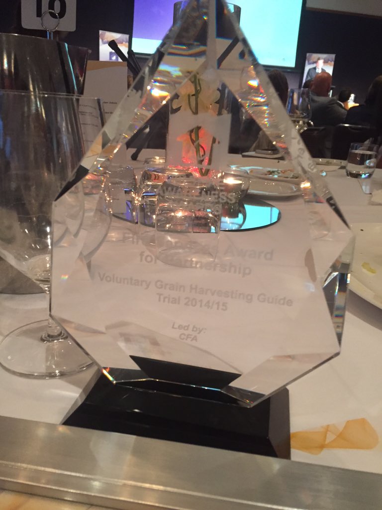 HoskingBrett's tweet photo. Winner, winner, chicken dinner. Well done to all the @VFFGrains members who supported the Vol Harvest Guide #faa2015 https://t.co/nquDsIl8sR