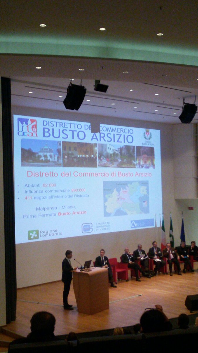 ConfcommercioLo's tweet photo. @RudyCollini interviene alla presentazione del programma #FareImpresaNelFranchising in @LombardiaOnLine https://t.co/EsHKSYnBwk