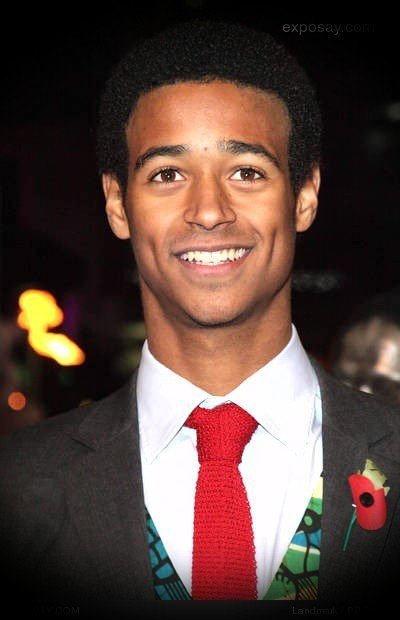 2nd December: Happy 27th birthday to Alfie Enoch, who played Dean Thomas in the films. 