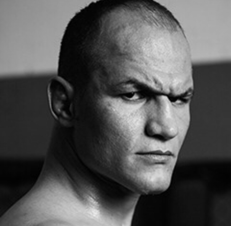 junior_cigano tweet picture