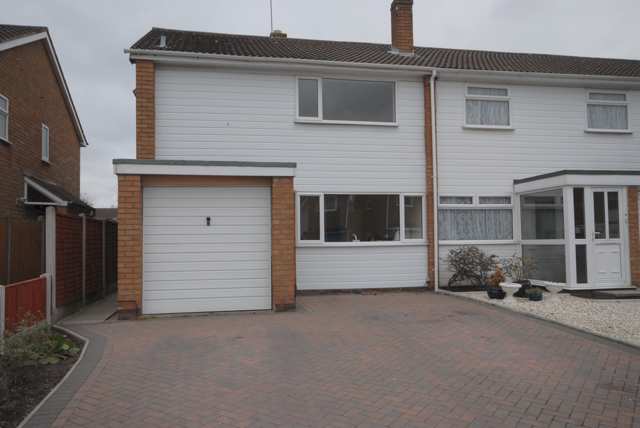 IanPerks_'s tweet photo. TO LET £850 #Hagley 3 bed semi detached house in sought after location close to amenities. https://t.co/HH2ukwF7YS https://t.co/2BMs85ljEN