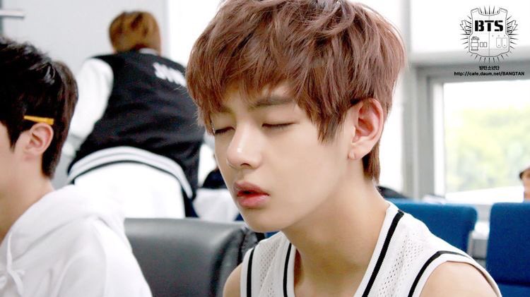 helloWonwoo's tweet photo. me tryin to stay up at 3am for mama, goodnight lovelies hope us intl get a good nights sleep after this #MAMA2015 https://t.co/y2iE3cVViX
