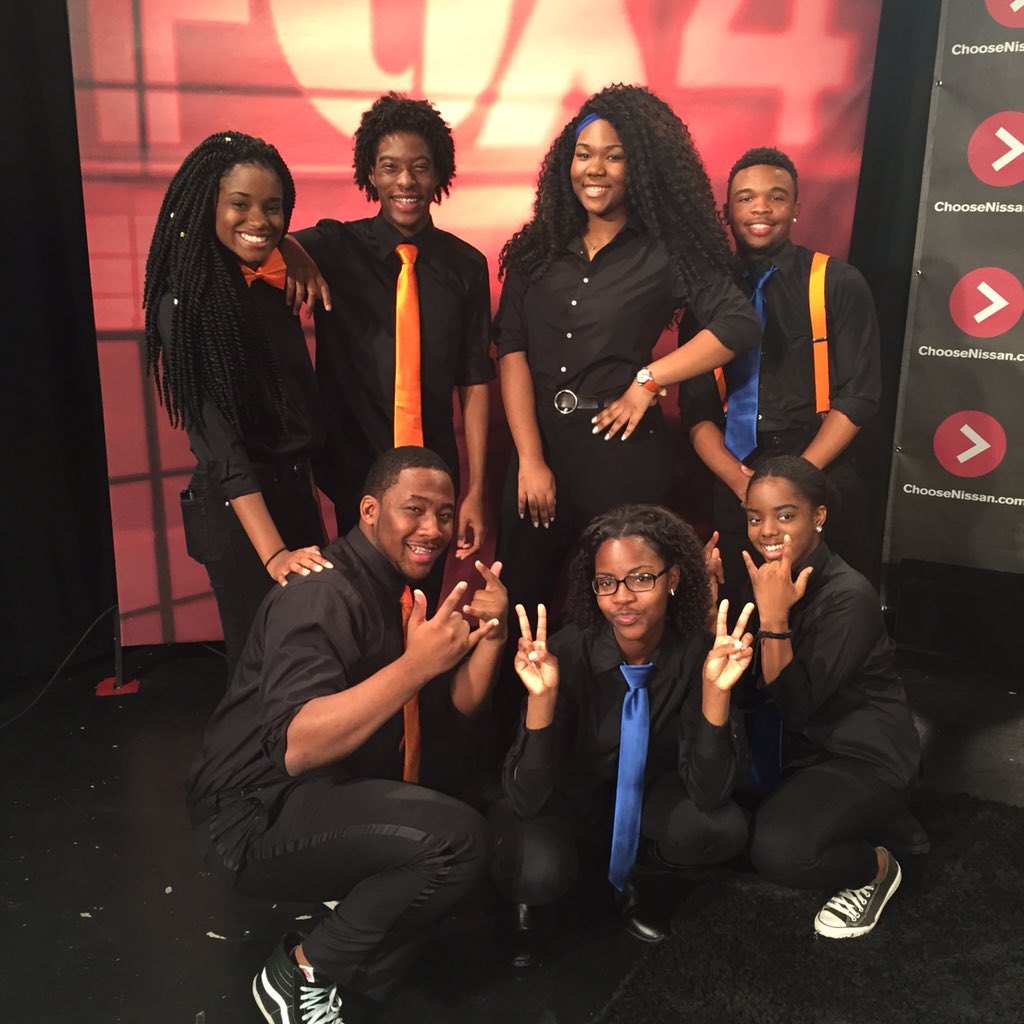 chknfrydst8k's tweet photo. #vvtour #volunteervoices #fox4news 💙✨ https://t.co/uL3H34npvu