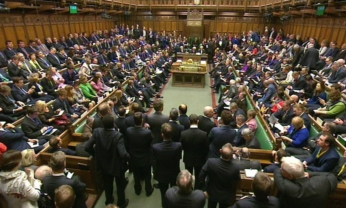 Live now: <a href="/IainDale/">Iain Dale 🏴󠁧󠁢󠁥󠁮󠁧󠁿🇬🇧 ⚒️</a> is at Westminster bringing you the best analysis of the #SyriaVote l-bc.co/Listen