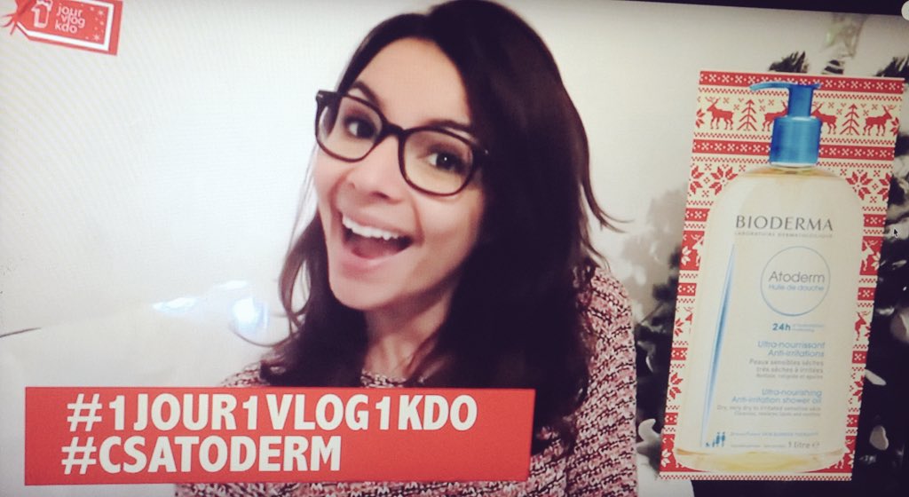 carofatp's tweet photo. Je participe #1jour1vlog1kdo #csatoderm💘 jai pas insta donc je tente sur Twitter @SafiaVendome @BeauteActive 🎁😍 https://t.co/crDeB9HC8s