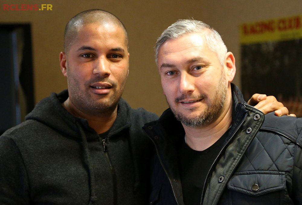RCLens's tweet photo. Visite d'Olivier #Monterrubio à #LaGaillette, ici aux côté de Patrick #Barul. Une histoire de "scouts" ! https://t.co/89NjX0fCVm