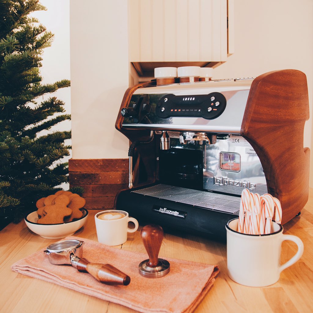 CliveCoffee's tweet photo. Add some espresso to your holiday cheer! 

Find specials on this #LuccaA53 &amp; more!🌲☕️

https://t.co/uDyQwwxwdr https://t.co/D9WIMivvBL