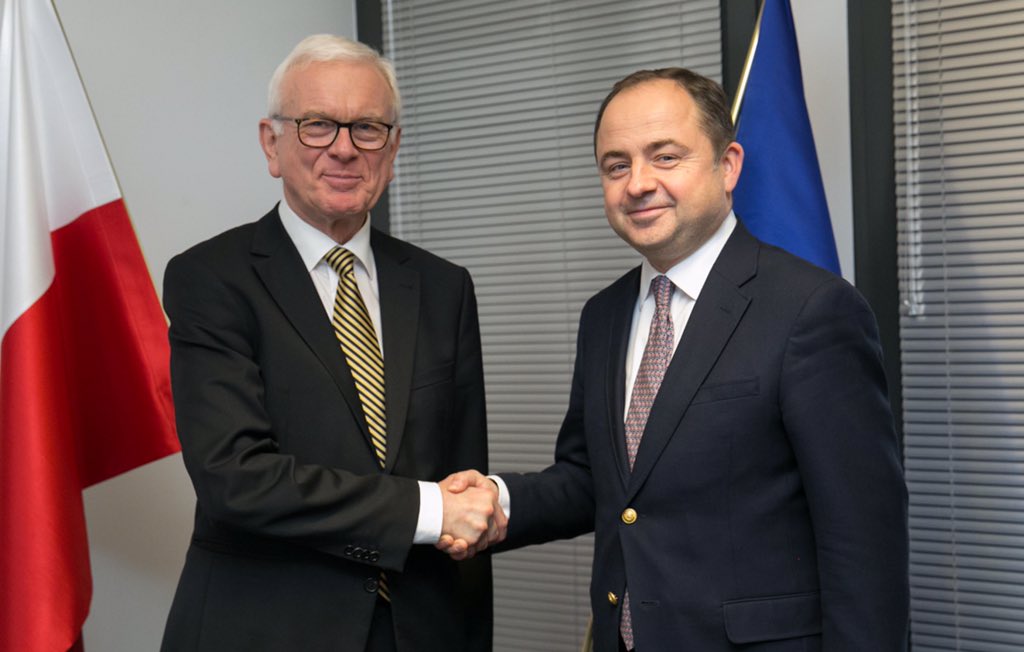 MSZ_RP's tweet photo. Wiceszef #MSZ K.#Szymański spotkał się dziś z byłym przewodniczącym @Europarl_PL Hansem-Gertem #Poettering https://t.co/hU3GDZjqNv