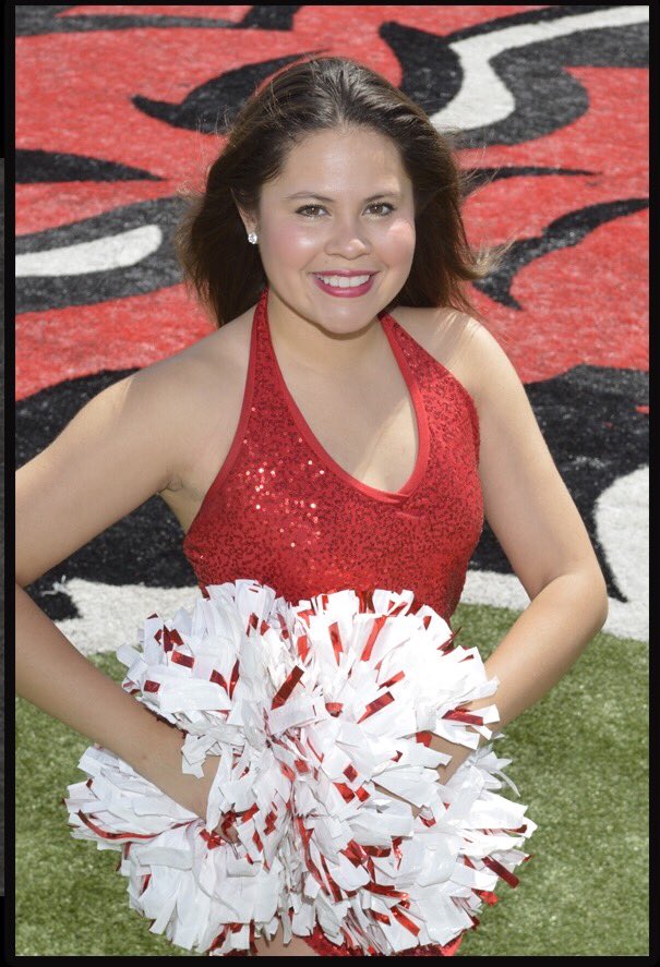 AStateSpirit's tweet photo. #stAteSenior: Jennifer is a 3rd year & is double majoring in English & Spanish with an International Studies Minor! https://t.co/b4VTnpyT6A