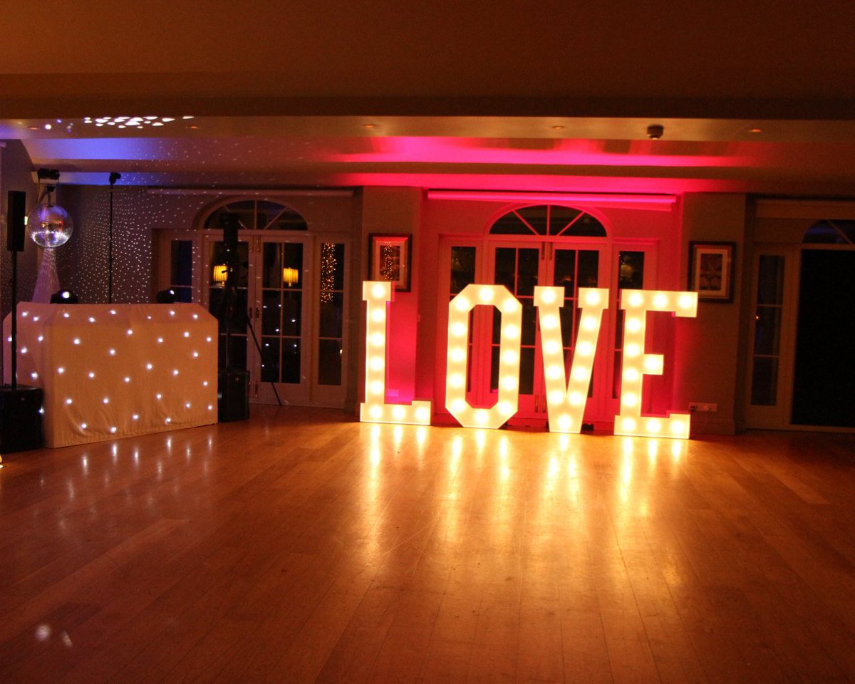 LightLetters's tweet image. Thinking about having #Lightupletters for your #wedding check out ours - they're the best! ow.ly/VnqWV